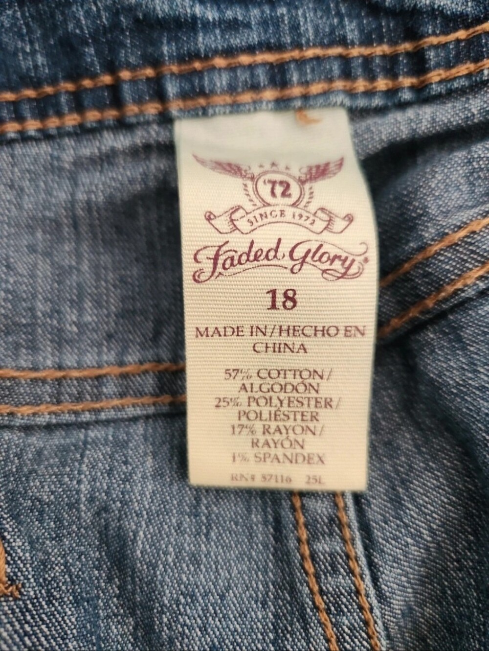 Denim Capri Jeans - Picture 4 of 4